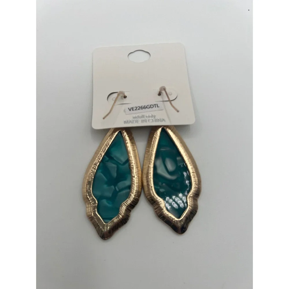 No.3 Teal Marbled Resin Gold Tone Scalloped Drop Earrings VE2266GDTL